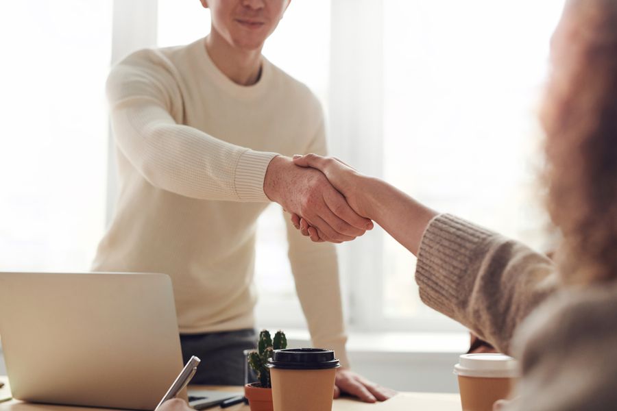 Deux partenaires concluent un accord